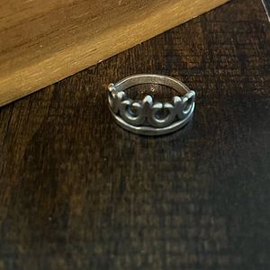 Retired James Avery Crown Ring